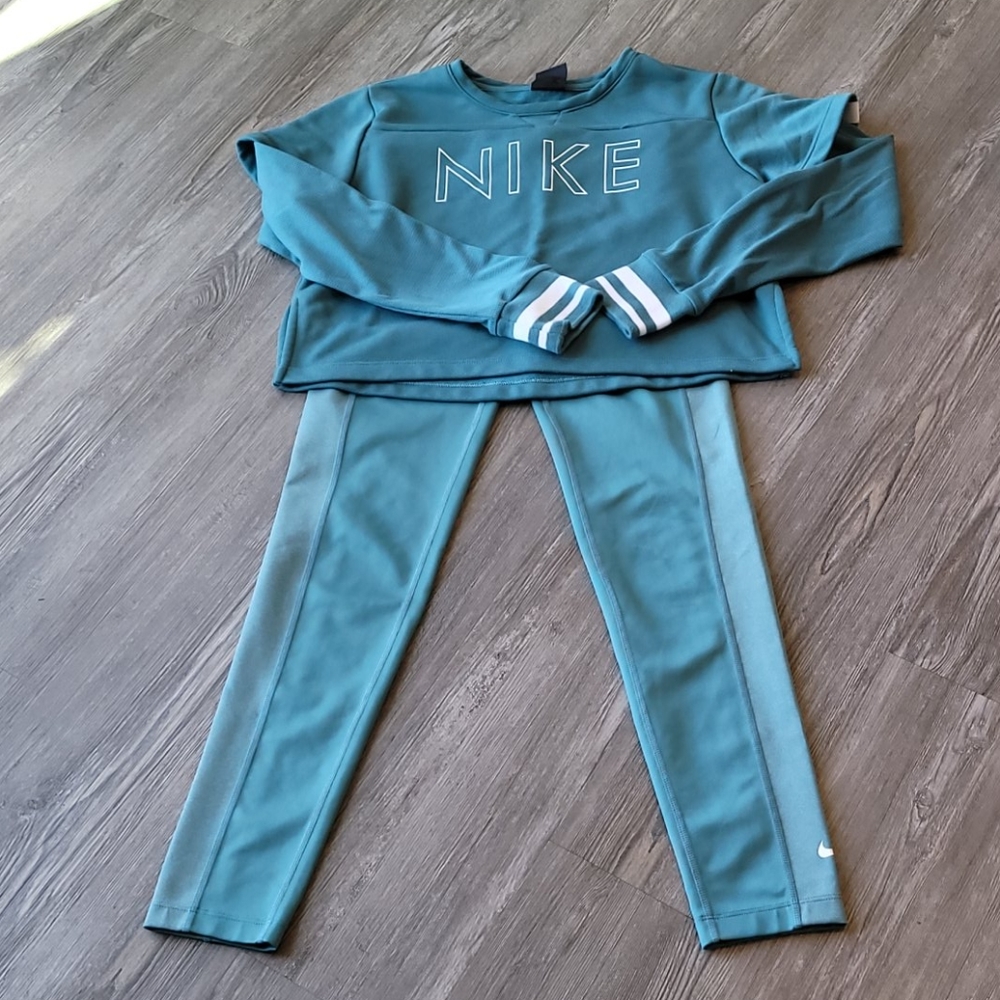 Girls Nike Outfit